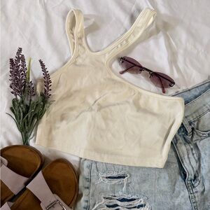 SHEIN White Ribbed Asymmetrical Crop Top